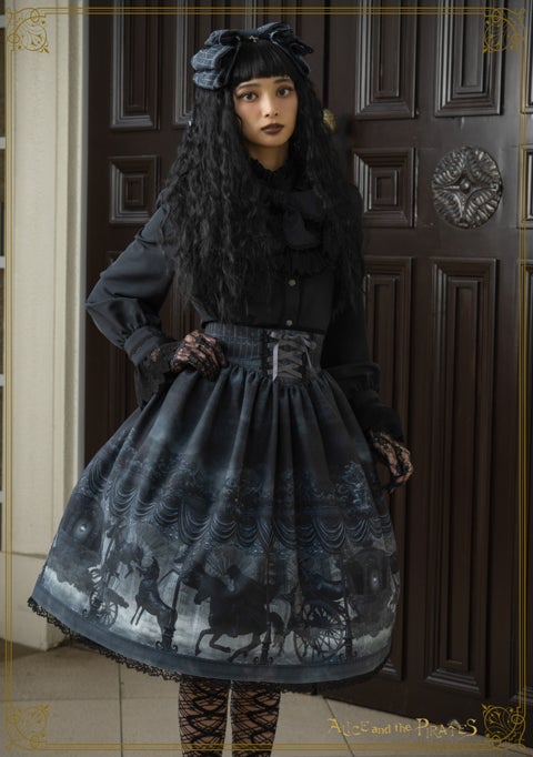 ALICE and the PIRATES スカート バッスル 黒 Haunted Carousel ~Allure to the Everlasting Circle of Death~ Skirt