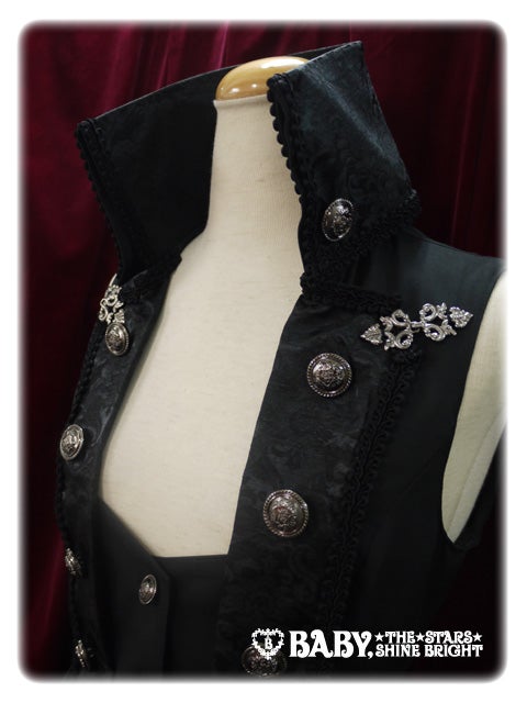 Thaddeus Vest (2014) by Alice and the Pirates