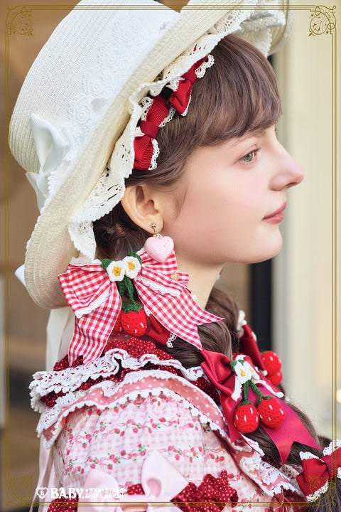 Swinging Strawberry's Happy Berry Present Ribbon Clip (2025